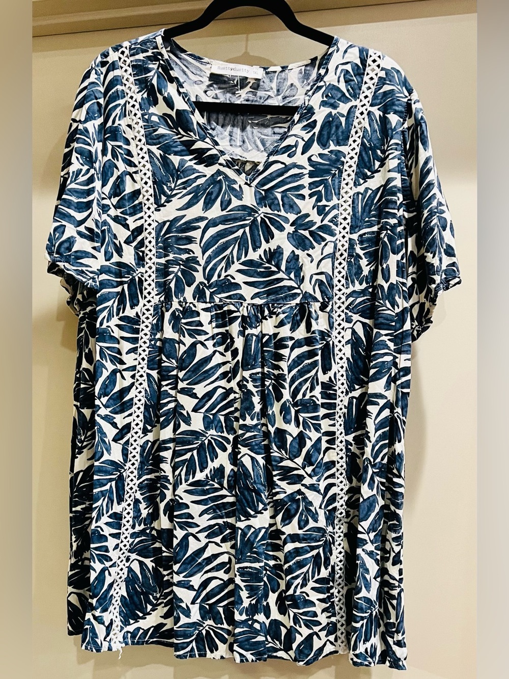 NWOT Rusttydustty Tunic Top Size 1XL